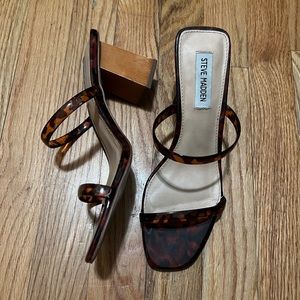 Steve Madden tortoise print heels